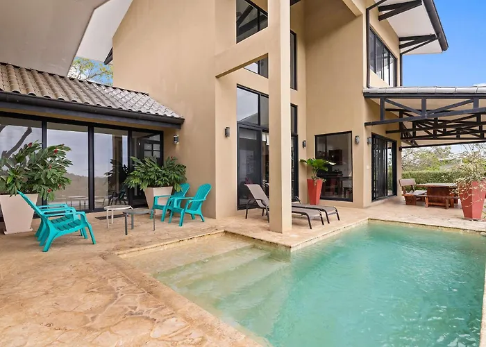Nostalgic Retro On Luxurious Lot With A Private Infinity Pool And Ocean Views * Santa Cruz (Guanacaste)