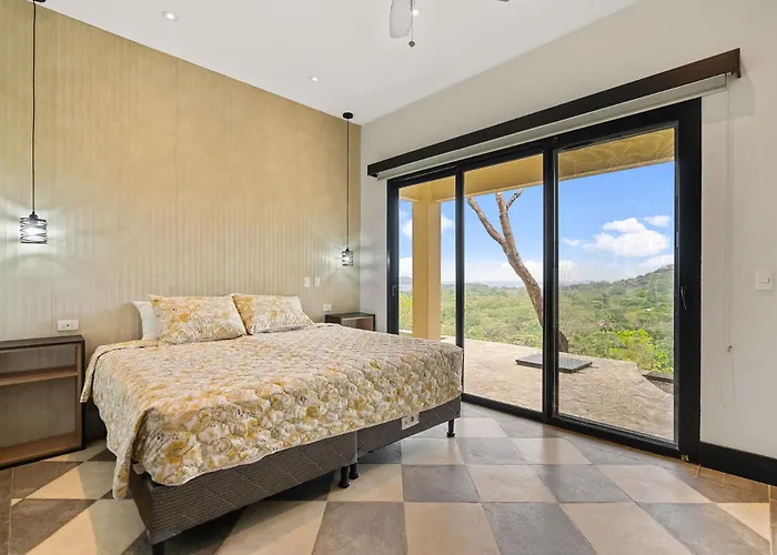 Nostalgic Retro On Luxurious Lot With A Private Infinity Pool And Ocean Views * Santa Cruz (Guanacaste)