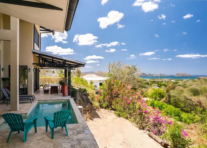 Nostalgic Retro On Luxurious Lot With A Private Infinity Pool And Ocean Views * Santa Cruz (Guanacaste)